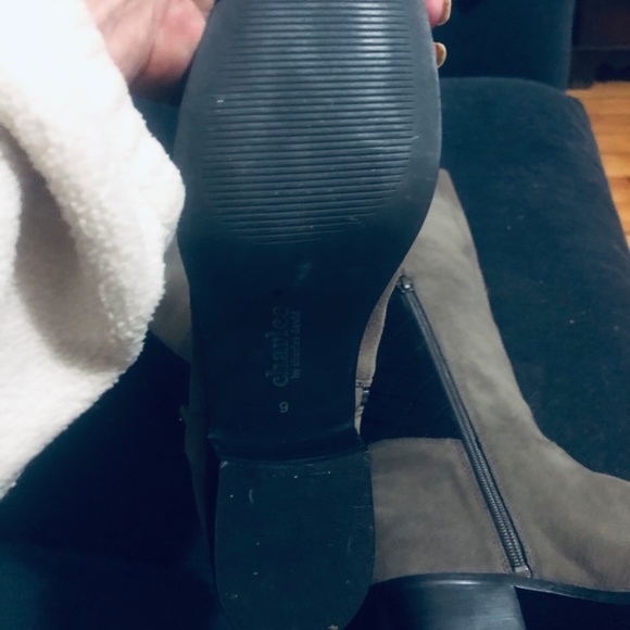 Charles David gray and black boots size 8.5 - Picture 7 of 9